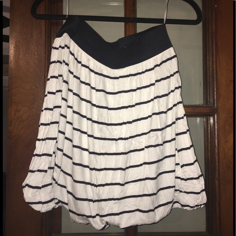 H&M stretch waistband bubble skirt